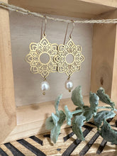 Load image into Gallery viewer, Mandala earrings with a Pearl drop