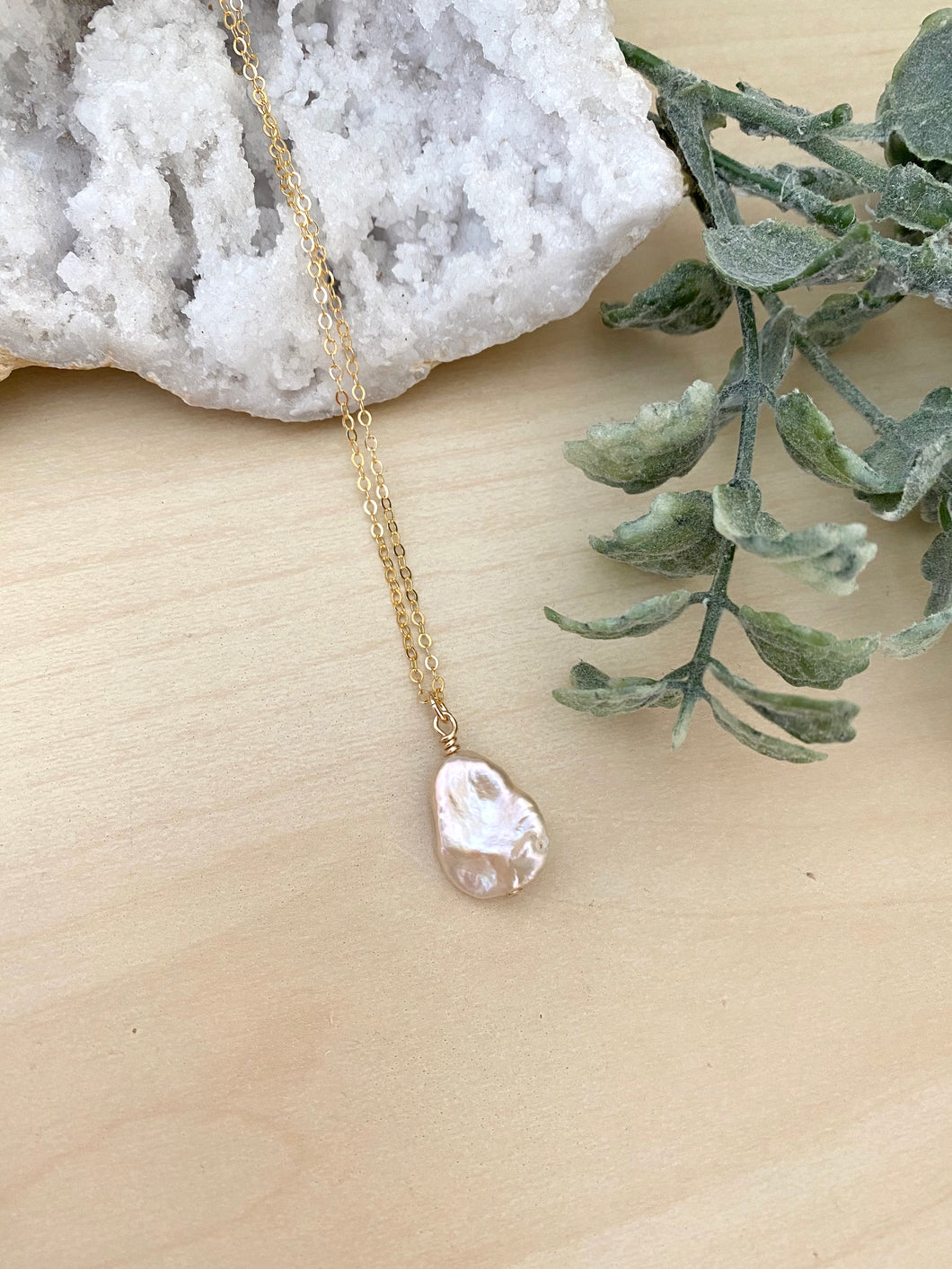 Light pink single keshi pearl necklace
