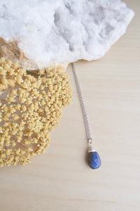 Labradorite with blue flash single pendant necklace