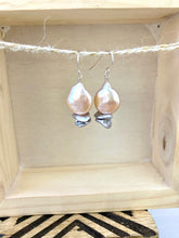 Load image into Gallery viewer, Pink and Grey Pearl Earrings