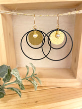 Load image into Gallery viewer, Black and Gold nested ring earrings with pearl drop